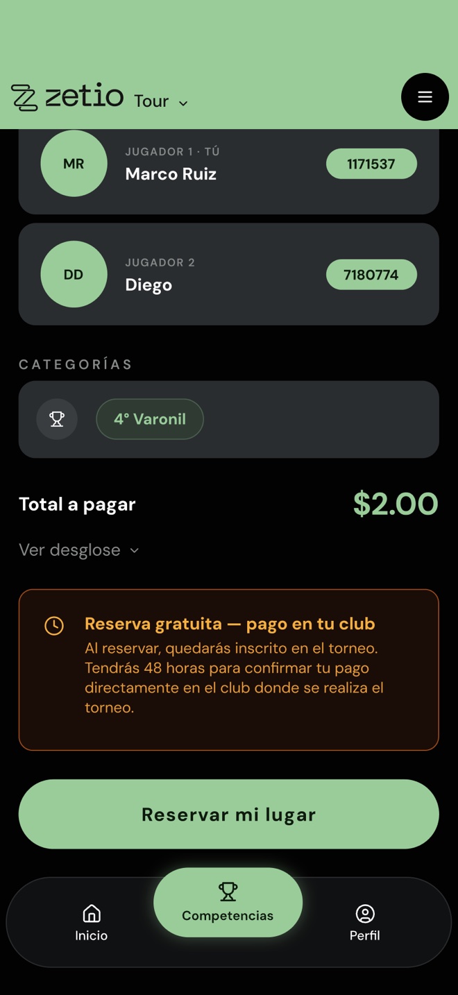 Revisión de la inscripción con el total a pagar, el aviso de reserva gratuita con pago en el club y el botón Reservar mi lugar